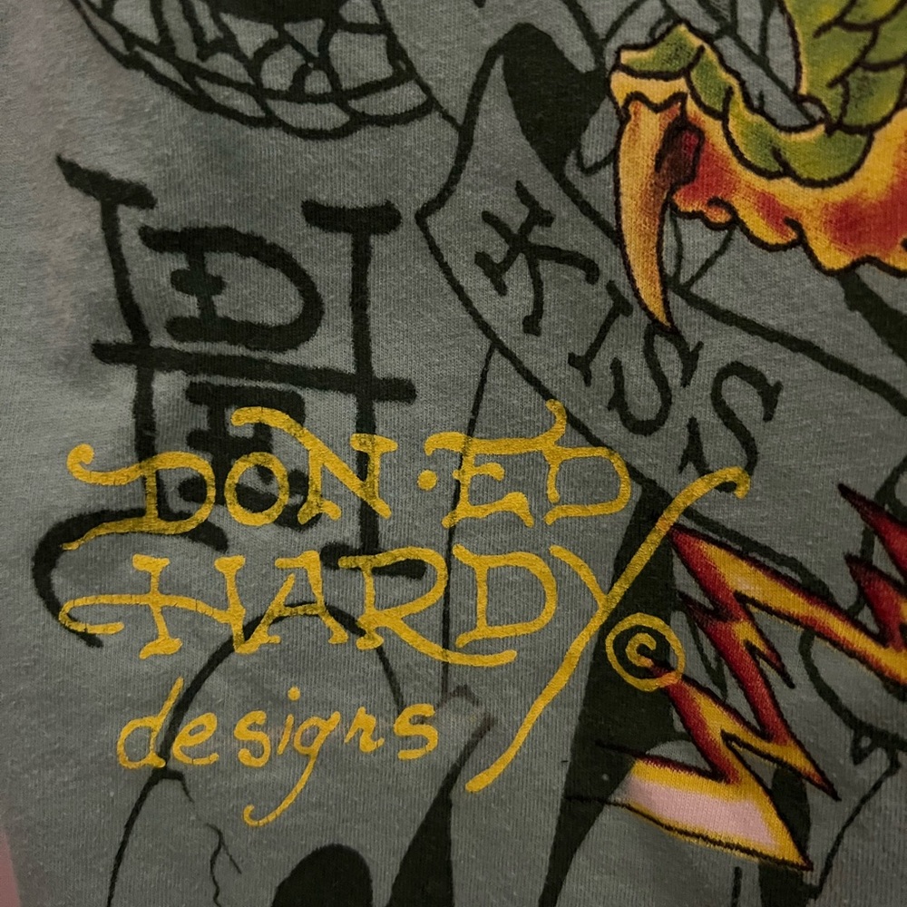 Ed Hardy Green Graphic Short Sleeve Tee with Multicolor Tattoo Print - Picture 5 of 12